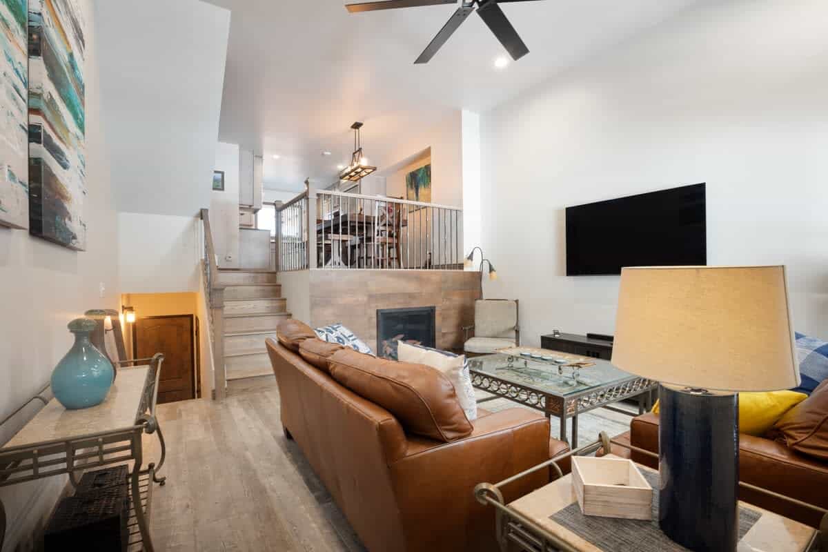 2 BDR Winter Point: Close to Skiing, Hiking & Town