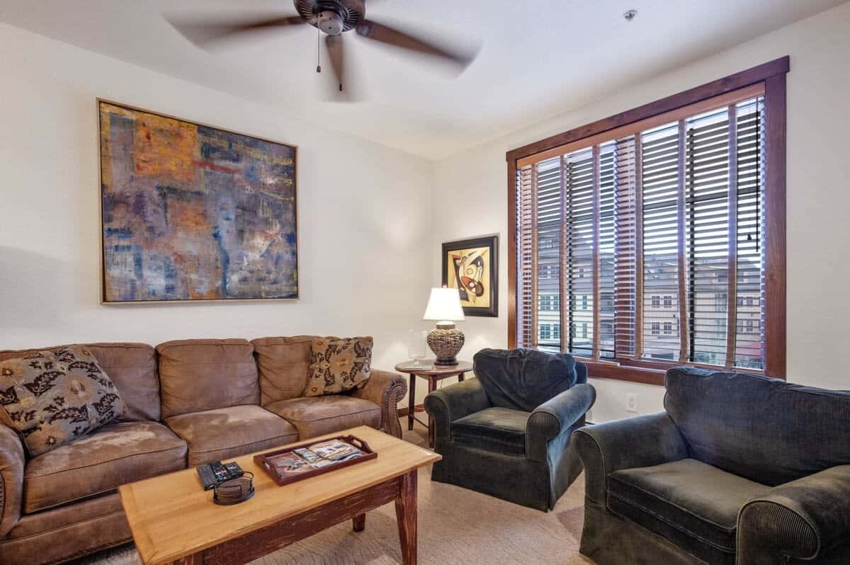 Cozy living room area with sleeper sofa!