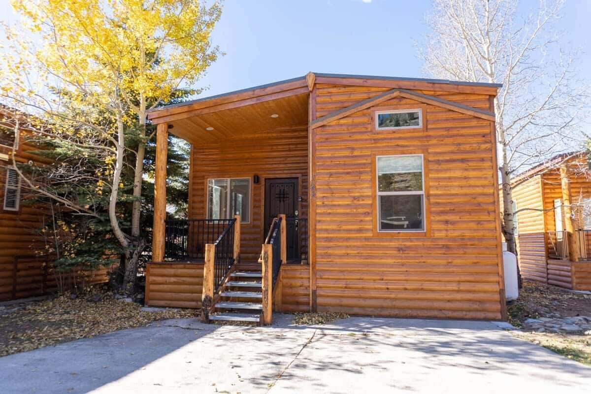 The charming 2 bedroom home will fully immerse you in tranquil nature with Swan River right behind the home and trees surrounding the area. It's a nature lover's paradise.