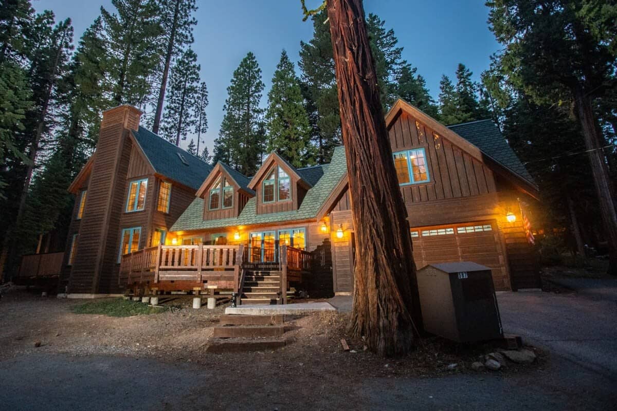 The exterior view of this charming classic Lake Tahoe cabin.