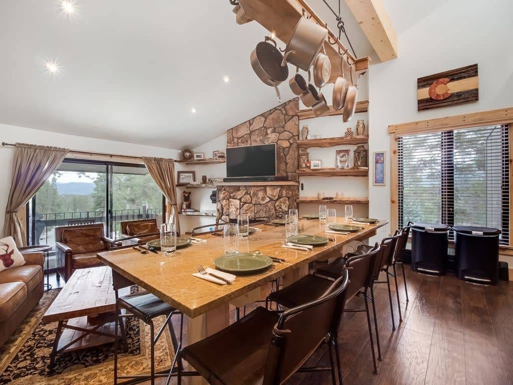 Open concept kitchen, dining, and living room