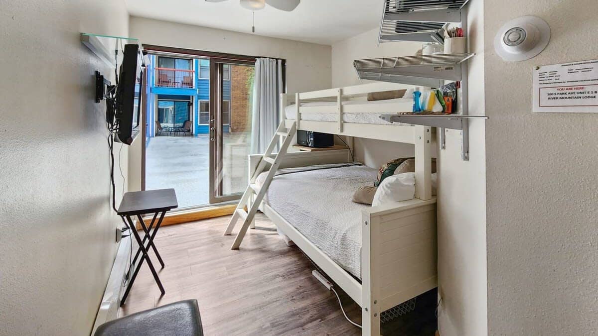 Centrally located in Breckenridge, this cozy studio is set up with all the basic comforts you will need during your stay.