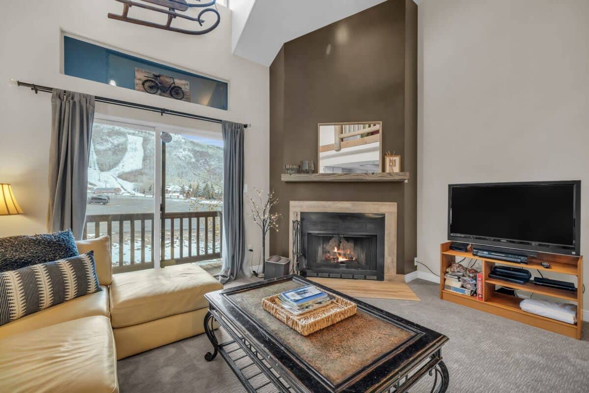 Adventure awaits from this 2-bedroom condo that is located just a 10-minute walk to the base of Park City Mountain Resort.