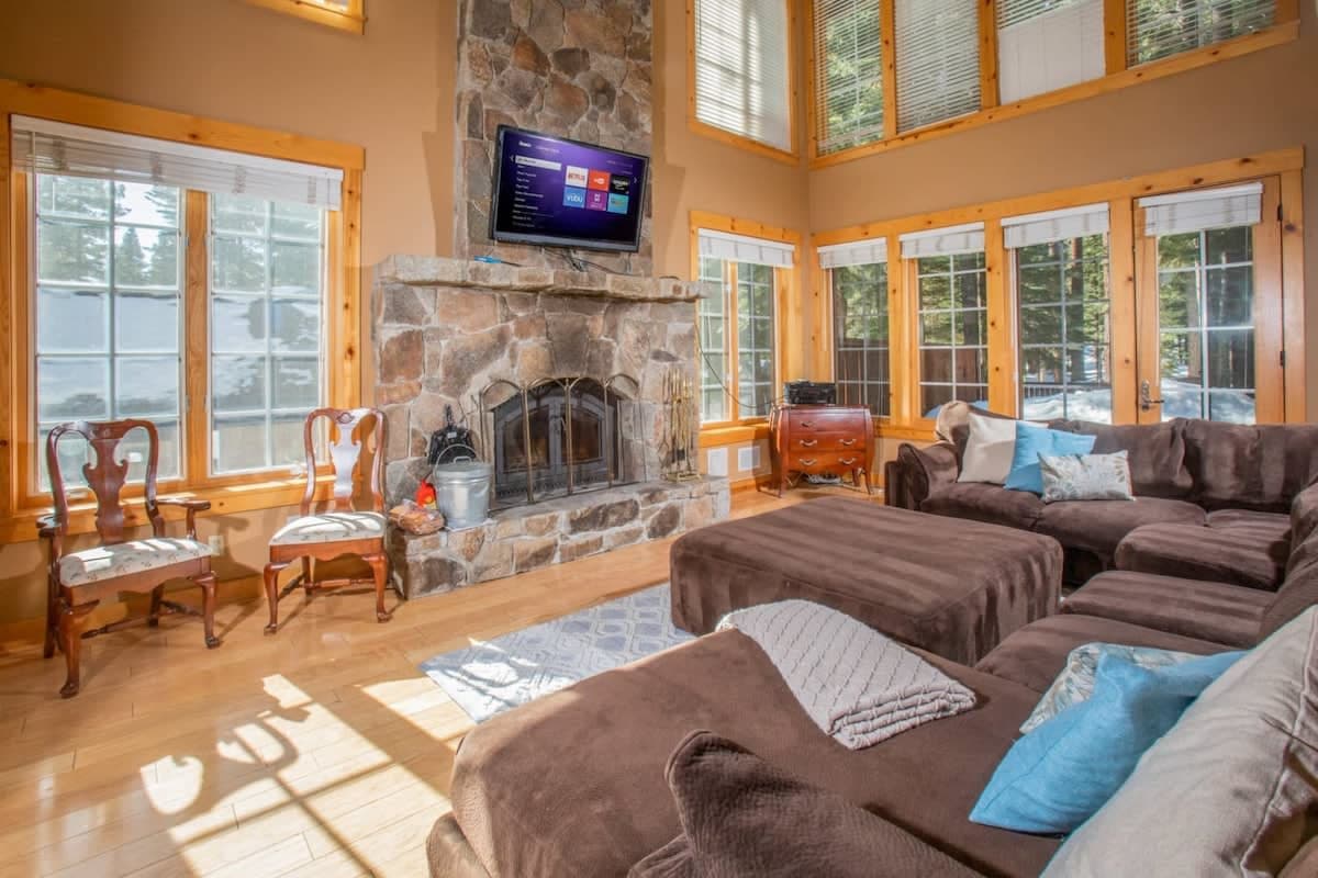 Thumbnail 2 of The Tallac Lodge - Hot Tub/Walk 2 Beach!