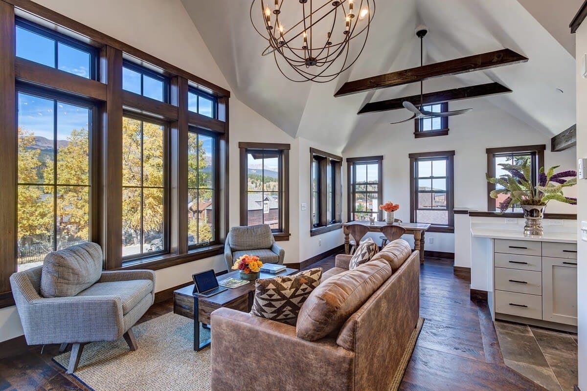 Thumbnail 3 of Aurum Condo -1 BR w/ Mtn Views, Steps from Main St