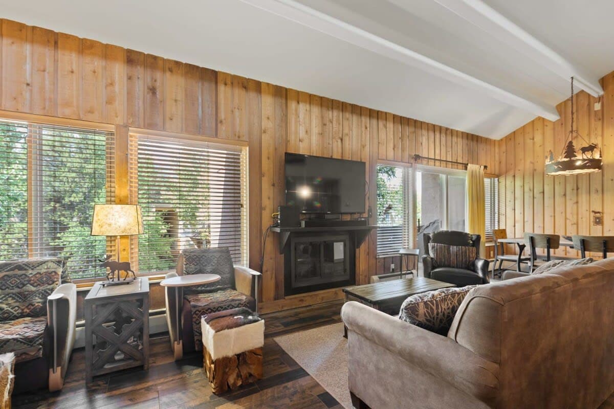 Thumbnail 2 of 3BDR Condo w/ Loft - Heart of Breck; Walk to Town!