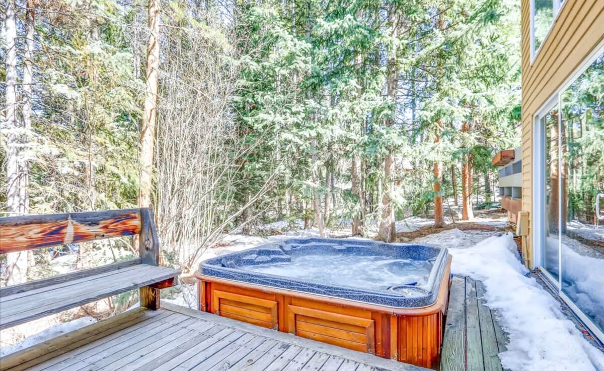 Relax and melt your stress away with this lovely Breckenridge vacation home