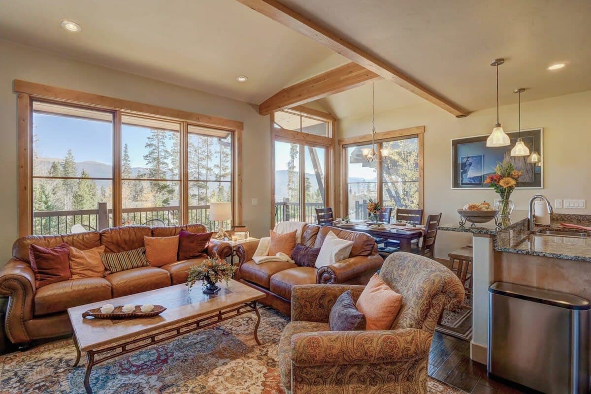 Thumbnail 2 of Incredible 3BR Tranquil Setting & Space to Spare!