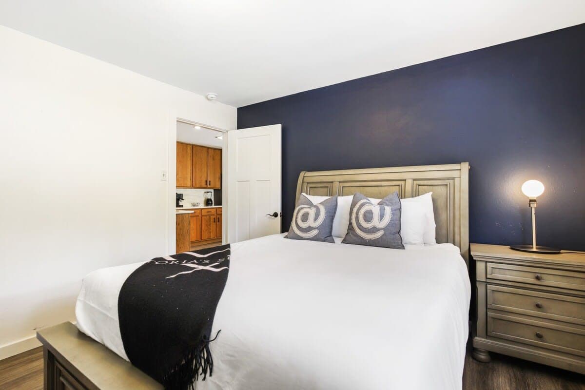 Thumbnail 2 of Stunning 4 BR Home w/ Hot Tub, Tranquil Setting!