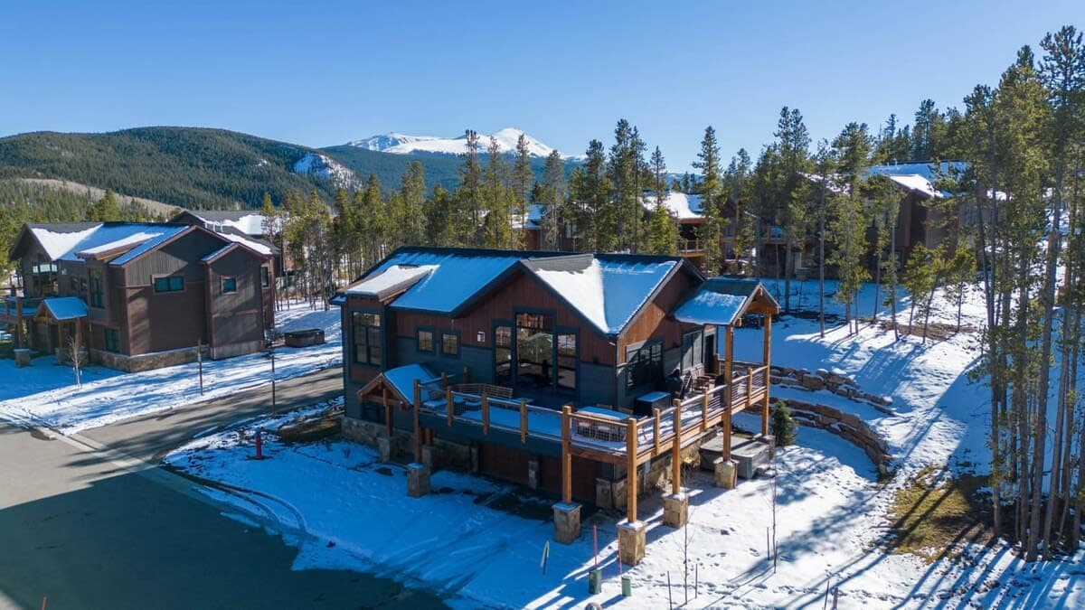 Thumbnail 3 of Luxurious 4BR w/ Hot Tub & Stunning Mountain Views