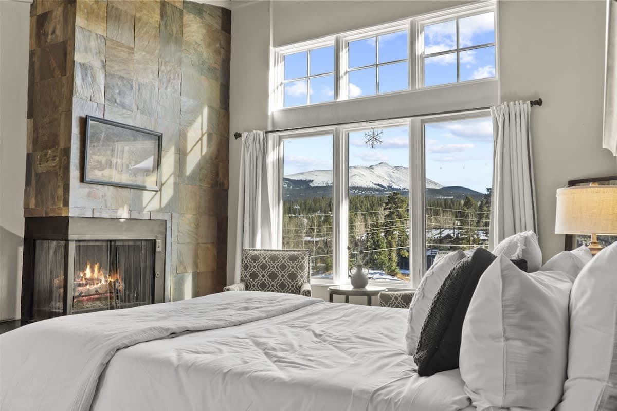 Experience the ultimate Breckenridge retreat from this beautiful 3-bedroom home. Spacious bedrooms, 3 fireplaces, and beautiful views await you!