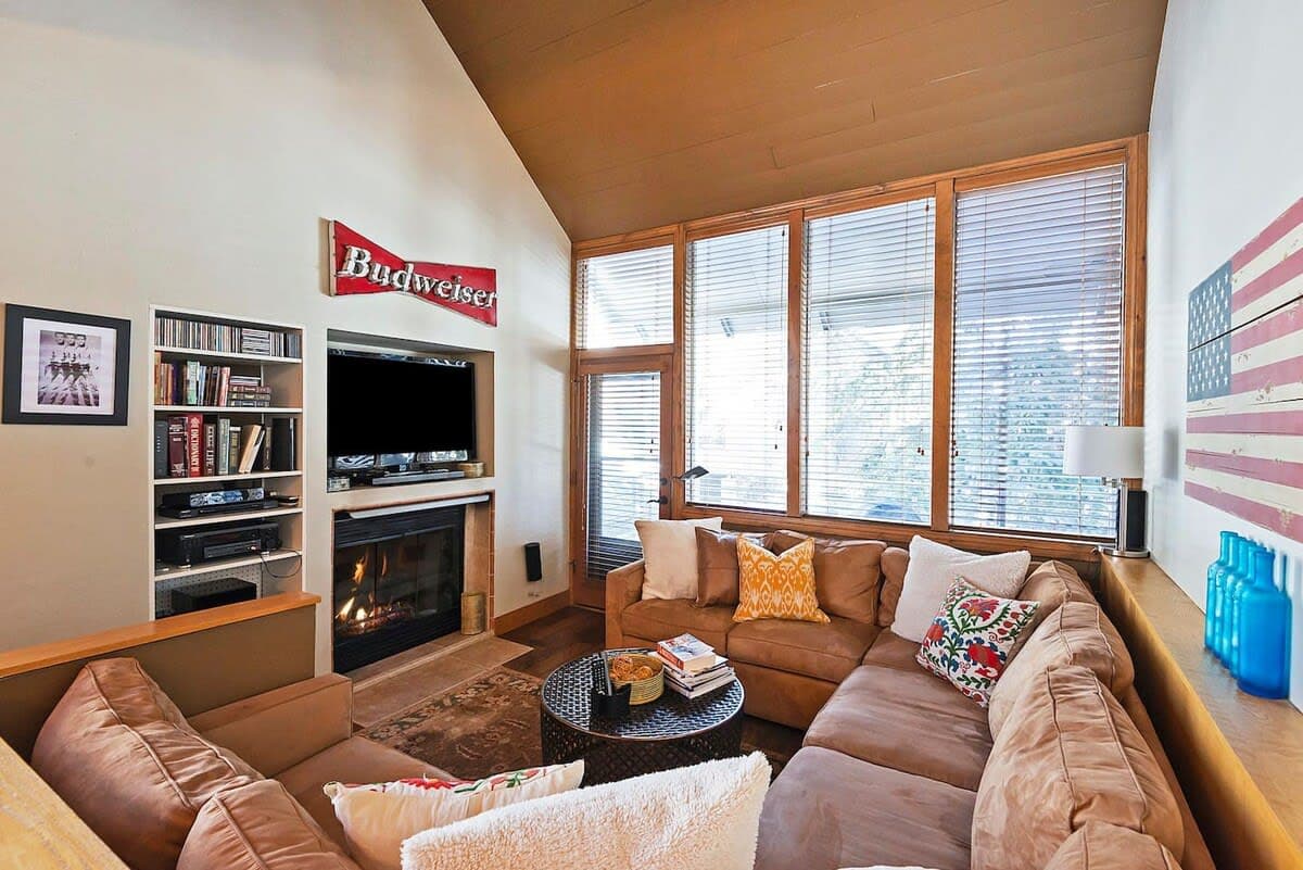 Thumbnail 3 of Lovely 4 BDR w/ Hot Tub - Near Golf & Ski Resort!