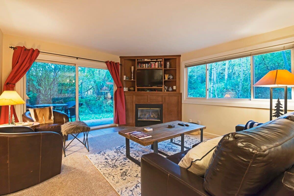 Thumbnail 2 of Ski-in/out 2 BDR Condo in the Heart of the Action!
