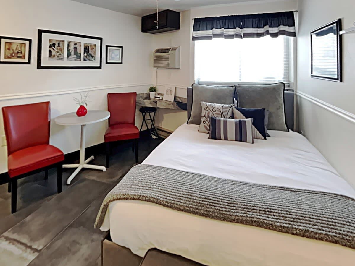 This cozy, well-decorated studio condo has everything you need for a comfortable mountain getaway for two.